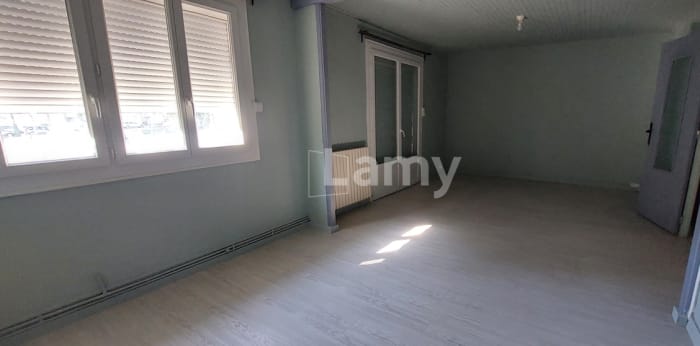 Image 4 sur 11 - Appartement  ·  Location · Ales (30100) · 3 pièces · 66m²