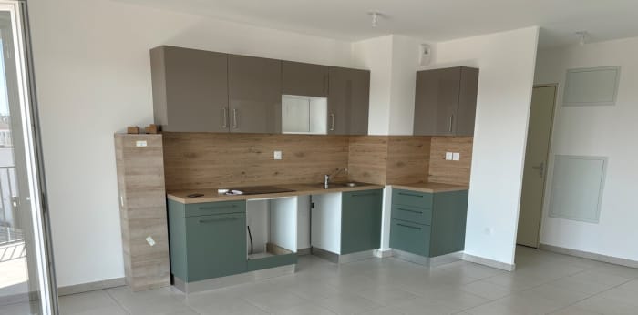 Image 4 sur 9 - Appartement  ·  Location · Arles (13200) · 4 pièces · 74m²