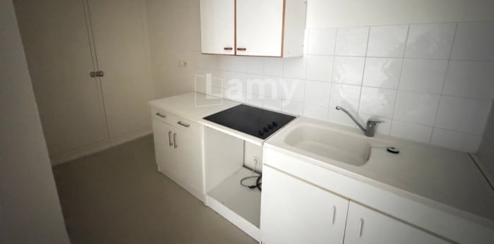 Image 3 sur 8 - Appartement  ·  Location · Villefranche Sur Saone (69400) · 2 pièces · 42m²