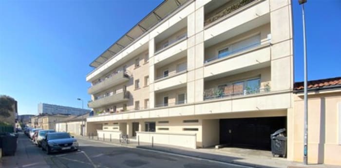 Image 1 sur 2 - Appartement  ·  Location · Bordeaux (33300) · 3 pièces · 63m²