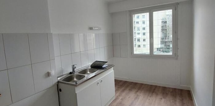 Image 2 sur 6 - Appartement  ·  Location · Villeurbanne (69100) · 3 pièces · 54m²