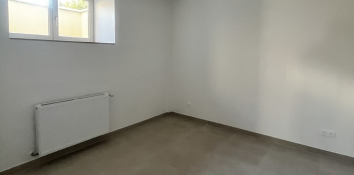 Image 6 sur 8 - Appartement  ·  Location · Albigny Sur Saone (69250) · 5 pièces · 118m²