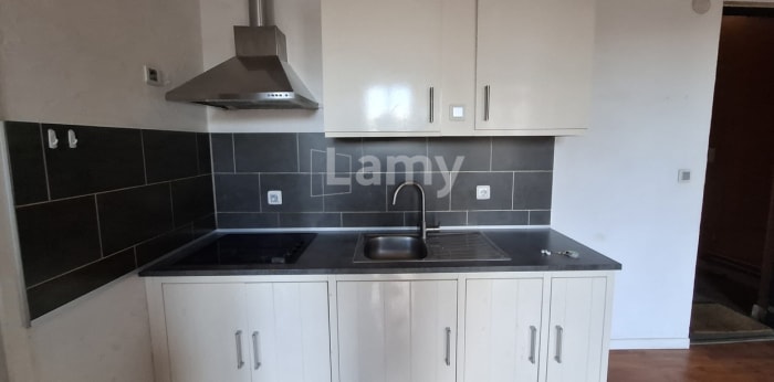 Image 2 sur 4 - Appartement  ·  Location · Bordeaux (33800) · 2 pièces · 41m²