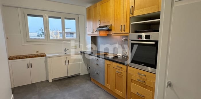 Image 3 sur 11 - Appartement  ·  Location · Lyon (69005) · 5 pièces · 118m²