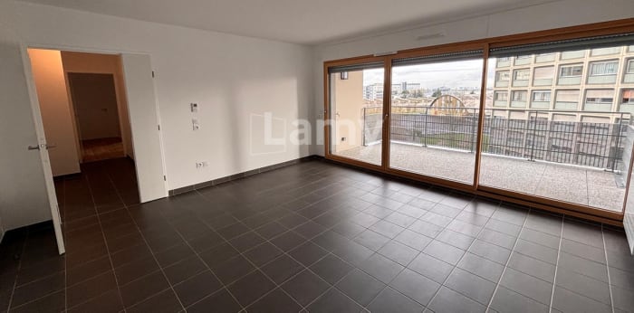 Image 1 sur 8 - Appartement  ·  Location · Colombes (92700) · 3 pièces · 76m²