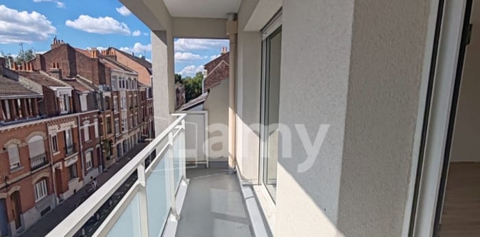 Image 3 sur 4 - Appartement  ·  Location · Lille (59000) · 3 pièces · 80m²
