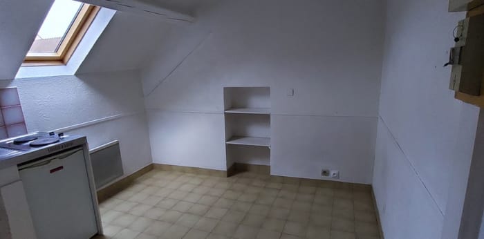 Image 2 sur 3 - Appartement  ·  Location · Auvers Sur Oise (95430) · 1 pièce · 11m²