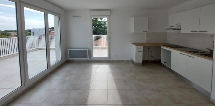 Image 2 sur 18 - Appartement  ·  Location · Nimes (30000) · 3 pièces · 63m²