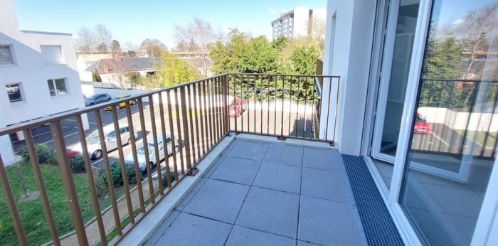 Image 1 sur 14 - Appartement  ·  Location · La Roche Sur Yon (85000) · 2 pièces · 43m²