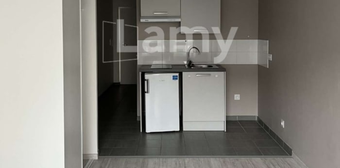 Image 1 sur 7 - Appartement  ·  Location · Clermont Ferrand (63000) · 1 pièce · 27m²