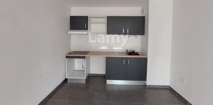 Image 5 sur 17 - Appartement  ·  Location · Nimes (30900) · 3 pièces · 61m²