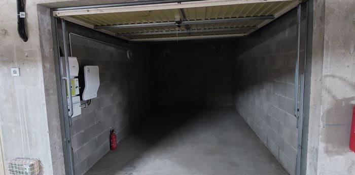 Image 2 sur 2 - Parking/box  ·  Location · Meylan (38240) · 1m²