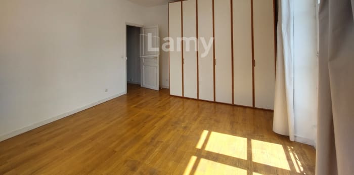 Image 9 sur 13 - Appartement  ·  Location · Grenoble (38000) · 5 pièces · 176m²