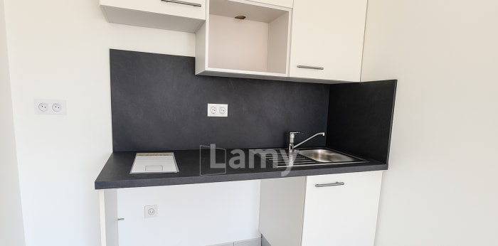 Image 4 sur 6 - Appartement  ·  Location · Nantes (44300) · 2 pièces · 40m²