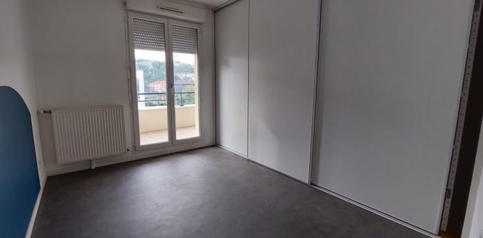 Image 3 sur 7 - Appartement  ·  Location · Besancon (25000) · 4 pièces · 74m²