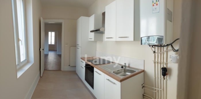 Image 13 sur 14 - Appartement  ·  Location · Nancy (54000) · 5 pièces · 95m²