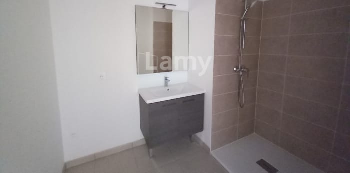 Image 4 sur 8 - Appartement  ·  Location · Deville Les Rouen (76250) · 3 pièces · 62m²