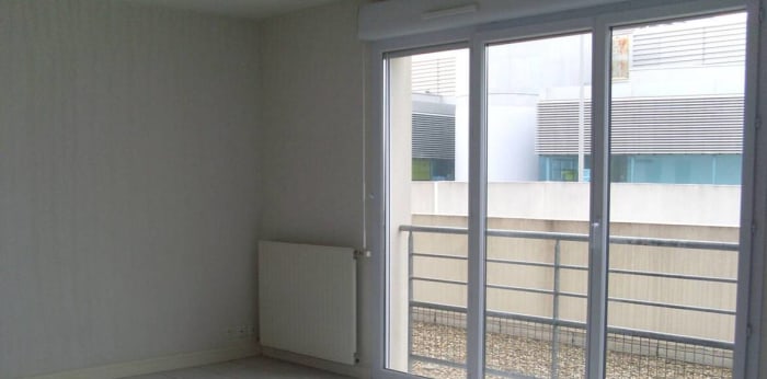 Image 1 sur 3 - Appartement  ·  Location · La Rochelle (17000) · 2 pièces · 38m²
