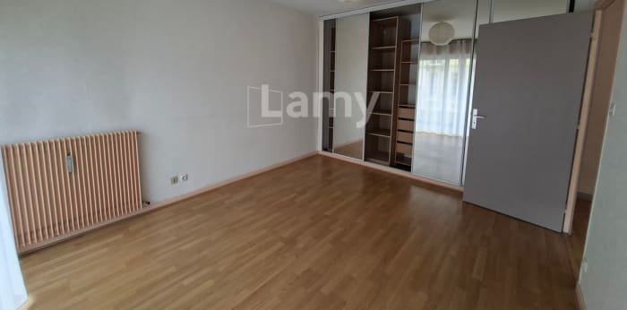 Image 8 sur 10 - Appartement  ·  Location · Dijon (21000) · 2 pièces · 47m²