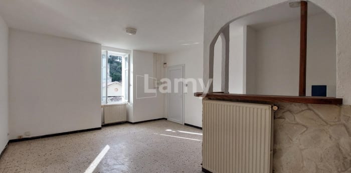 Image 2 sur 9 - Appartement  ·  Location · Ales (30100) · 2 pièces · 40m²
