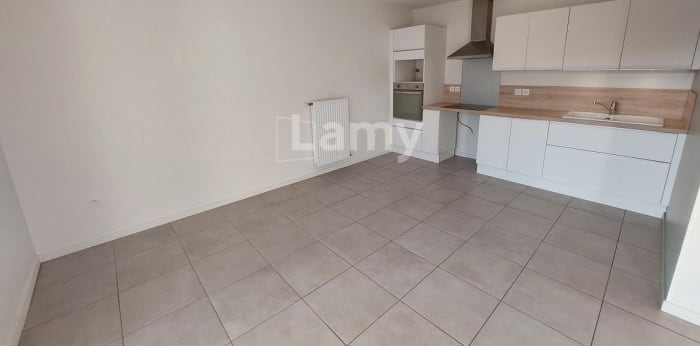 Image 1 sur 10 - Appartement  ·  Location · Le Pont De Claix (38800) · 2 pièces · 44m²