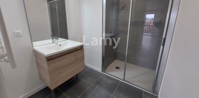 Image 4 sur 11 - Appartement  ·  Location · Lons (64140) · 3 pièces · 57m²