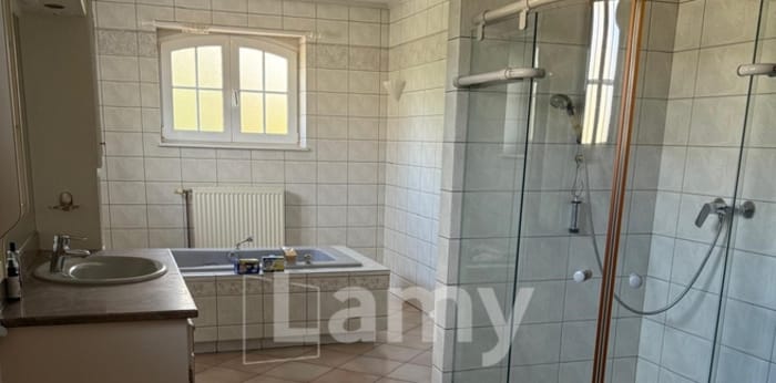 Image 12 sur 21 - Maison/villa  ·  Location · Ribeauville (68150) · 5 pièces · 230m²