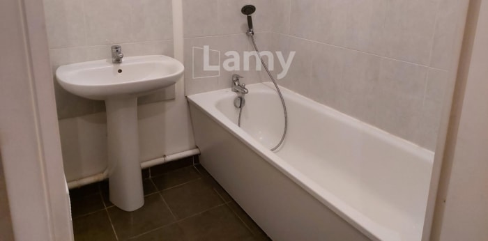 Image 8 sur 8 - Appartement  ·  Location · Margny Les Compiegne (60280) · 2 pièces · 41m²