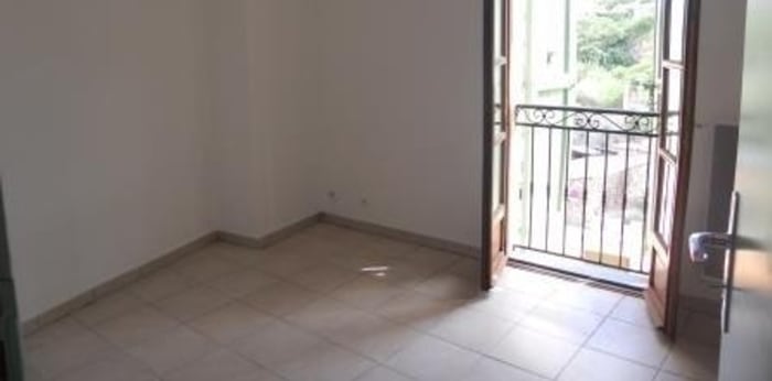 Image 8 sur 9 - Appartement  ·  Location · Chateau Arnoux St Auban (04160) · 4 pièces · 87m²