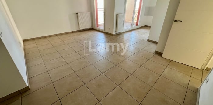 Image 2 sur 13 - Appartement  ·  Location · Villeurbanne (69100) · 3 pièces · 66m²