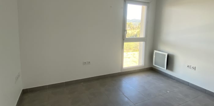 Image 8 sur 10 - Appartement  ·  Location · Marseille 13 (13013) · 4 pièces · 83m²
