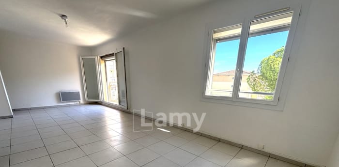 Image 4 sur 11 - Appartement  ·  Location · Salon De Provence (13300) · 3 pièces · 59m²