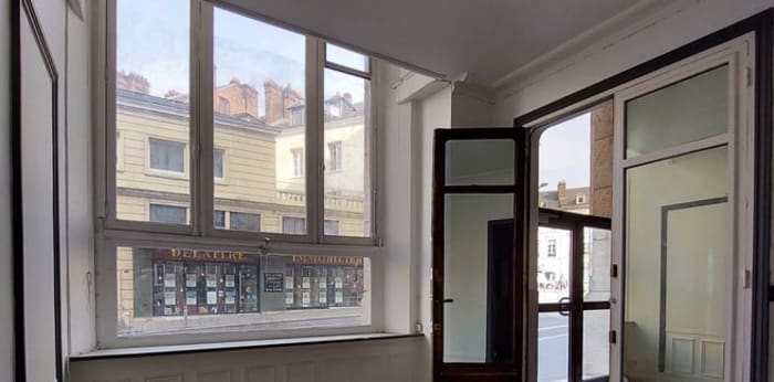 Image 1 sur 8 - Local  ·  Location · Rouen (76000) · 1 pièce · 20m²