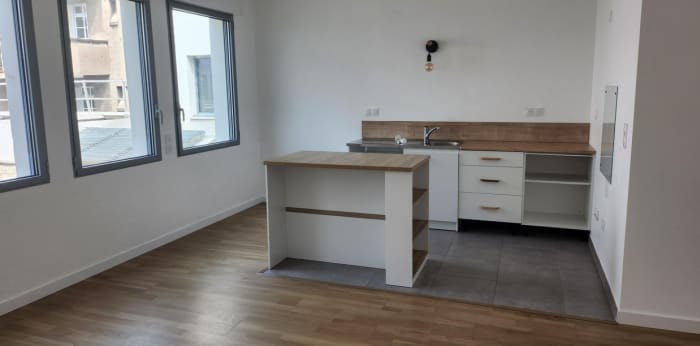 Image 2 sur 9 - Appartement  ·  Location · Tours (37000) · 2 pièces · 47m²