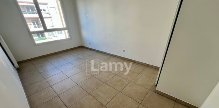 Image 6 sur 13 - Appartement  ·  Location · Villeurbanne (69100) · 3 pièces · 66m²