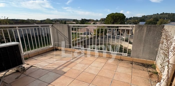 Image 10 sur 13 - Appartement  ·  Location · Entraigues Sur La Sorgue (84320) · 3 pièces · 67m²