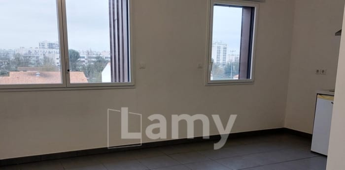 Image 1 sur 6 - Appartement  ·  Location · La Rochelle (17000) · 1 pièce · 29m²