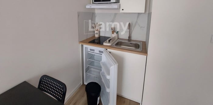 Image 5 sur 11 - Appartement  ·  Location · Nimes (30000) · 1 pièce · 18m²