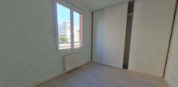 Image 8 sur 12 - Appartement  ·  Location · Grenoble (38100) · 4 pièces · 84m²