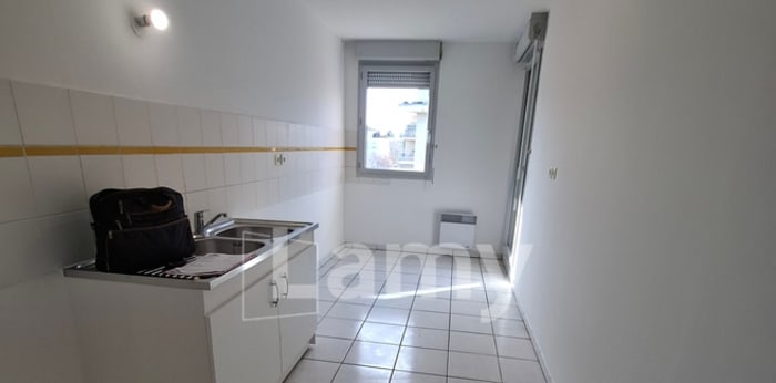 Image 4 sur 7 - Appartement  ·  Location · Toulouse (31500) · 3 pièces · 76m²