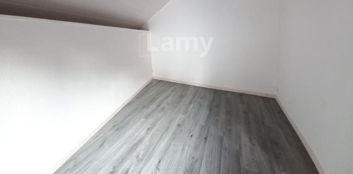 Image 7 sur 14 - Maison/villa  ·  Location · Belley (01300) · 2 pièces · 47m²