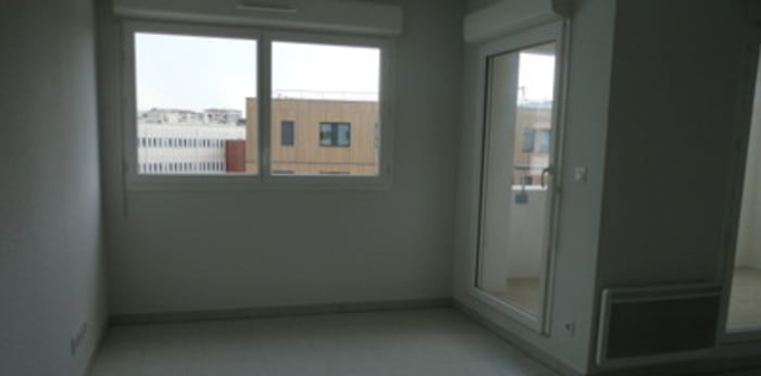 Image 3 sur 7 - Appartement  ·  Location · Marseille (13003) · 2 pièces · 42m²