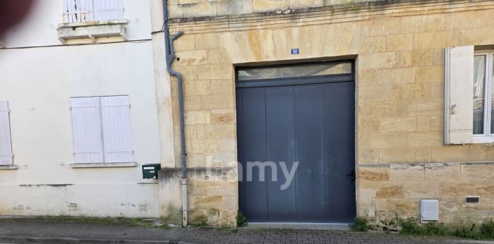 Image 3 sur 4 - Parking/box  ·  Location · Libourne (33500) · 31m²