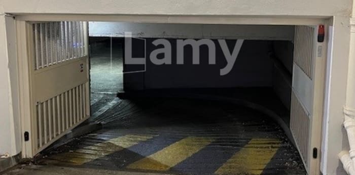 Image 3 sur 6 - Parking/box  ·  Location · Paris (75018) · 5m²