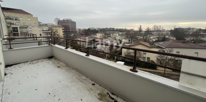 Image 2 sur 10 - Appartement  ·  Location · Dijon (21000) · 2 pièces · 48m²