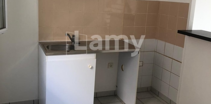 Image 4 sur 9 - Appartement  ·  Location · Bruges (33520) · 5 pièces · 115m²