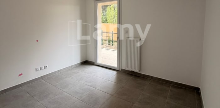 Image 3 sur 8 - Appartement  ·  Location · Les Angles (30133) · 2 pièces · 41m²