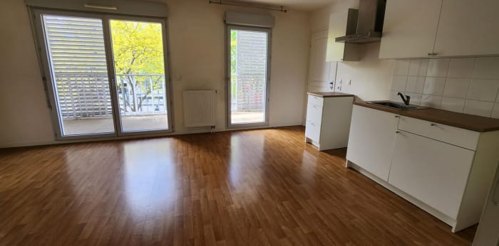 Image 1 sur 8 - Appartement  ·  Location · Joue Les Tours (37300) · 2 pièces · 46m²