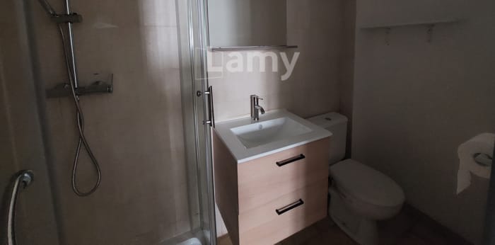 Image 6 sur 10 - Appartement  ·  Location · Nimes (30000) · 1 pièce · 28m²