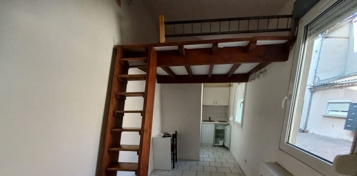 Image 1 sur 4 - Appartement  ·  Location · Reims (51100) · 1 pièce · 14m²